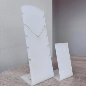 Armband display gematteerd van Polar White perspex voor 5 armbanden
