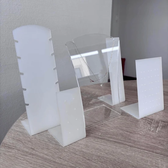 Sieraden displays voor oorbellen, armbanden en andere sieraden